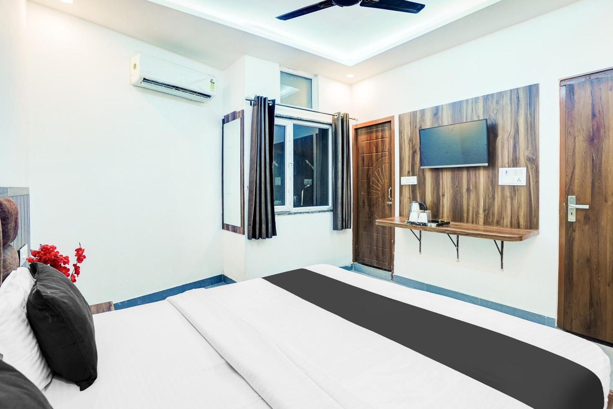 Super Hotel O Sunrakh Road Vrindavan Formerly Ganga Residency Exterior foto